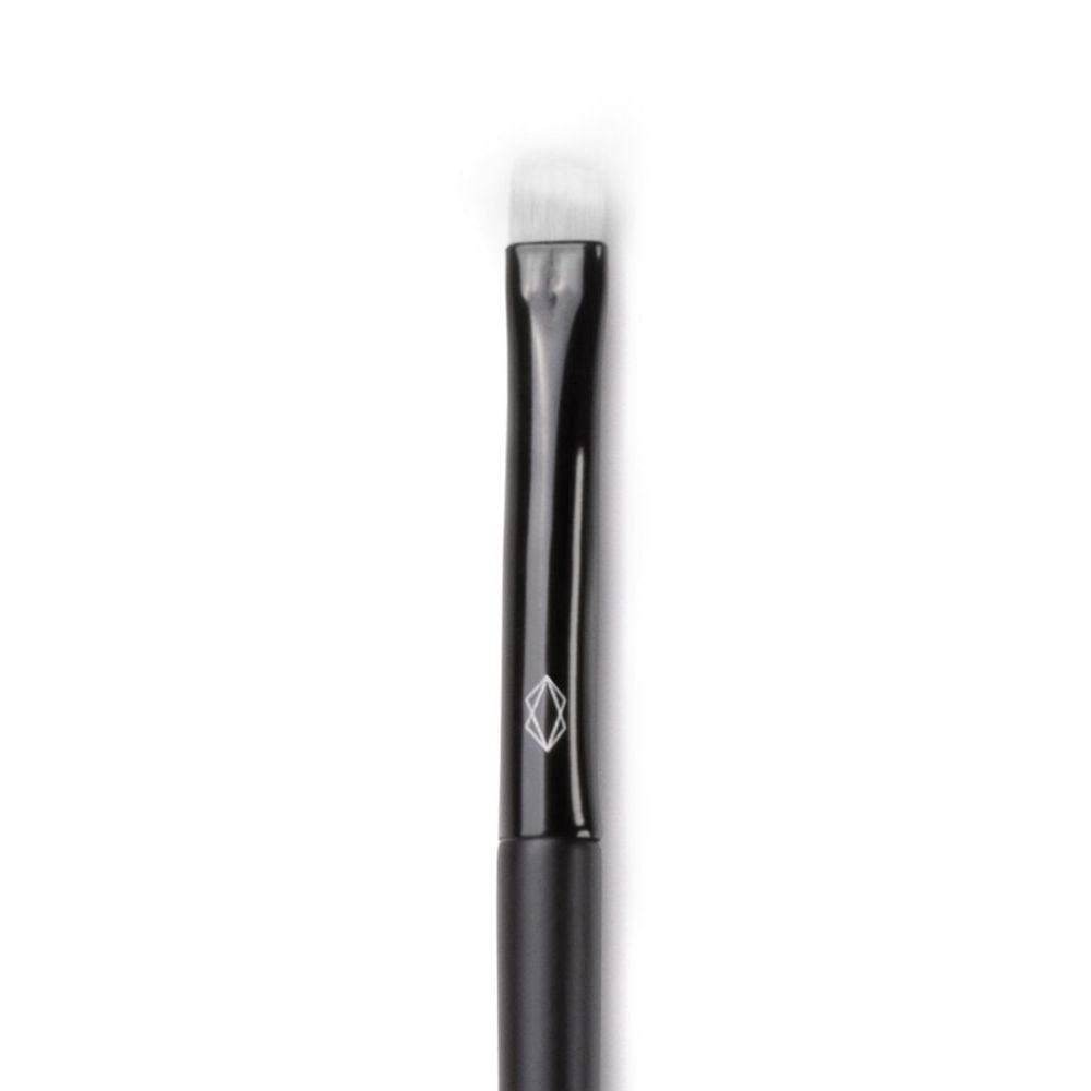 Lethal Cosmetics - 235 Angled Liner Brush Pinceau de maquillage - Noir